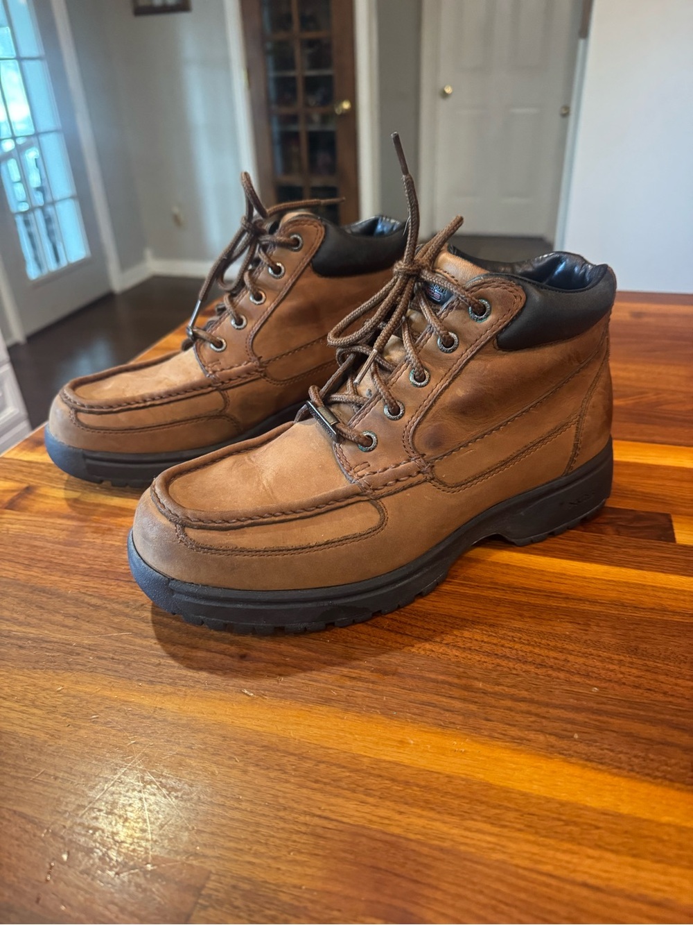 Rockport Men's Waterproof Leather Chukka Boots Size 8.5